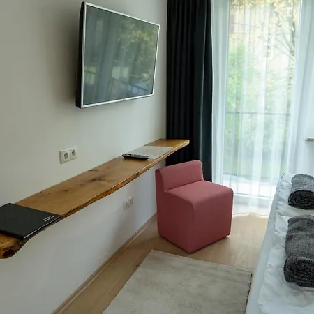 Πανσιόν Gaestehaus Mosshammer 3*